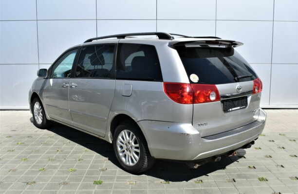 Toyota Sienna II (XL20) · Рестайлинг, 7 мест, 2007 г.
