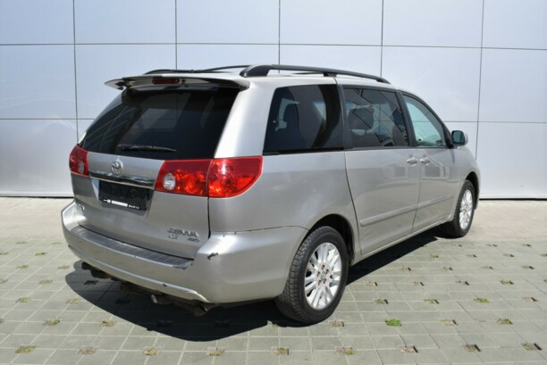 Toyota Sienna II (XL20) · Рестайлинг, 7 мест, 2007 г.