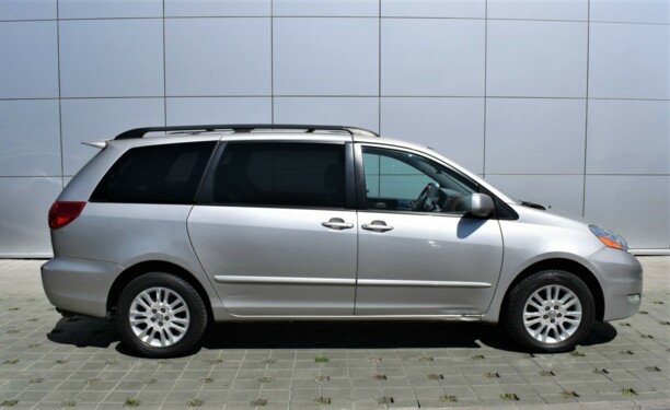 Toyota Sienna II (XL20) · Рестайлинг, 7 мест, 2007 г.