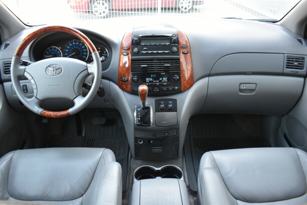 Toyota Sienna II (XL20) · Рестайлинг, 7 мест, 2007 г.