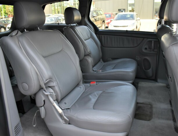 Toyota Sienna II (XL20) · Рестайлинг, 7 мест, 2007 г.