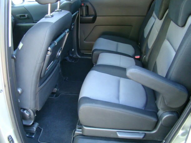 Mazda 5 I, 7 мест, 2006 г.