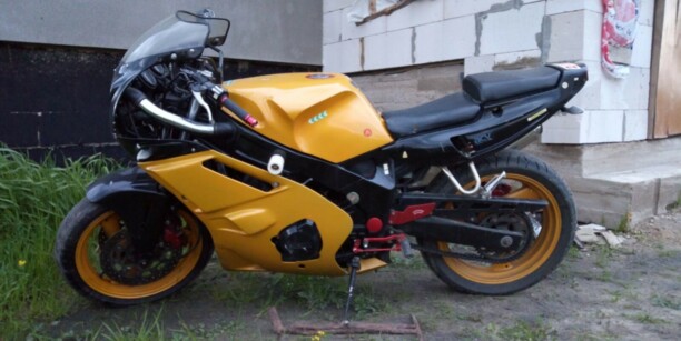 Yamaha FZR, 1996 г.