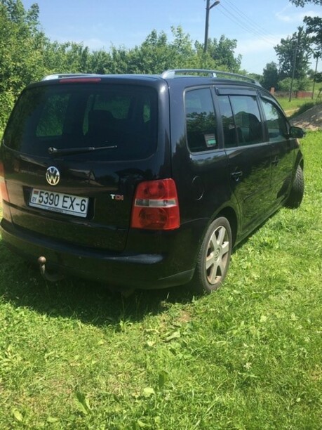 Volkswagen Touran I, 7 мест, 2004 г.