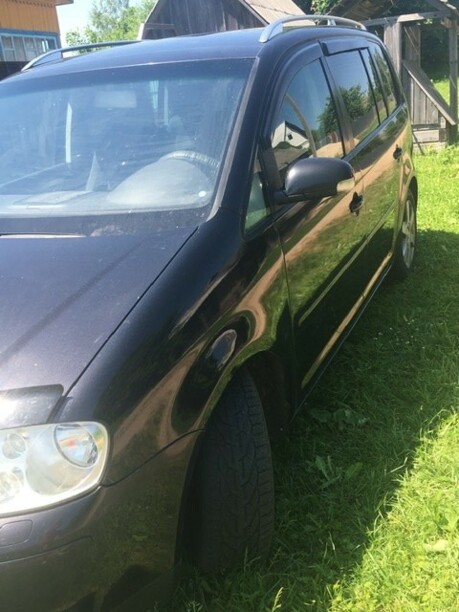 Volkswagen Touran I, 7 мест, 2004 г.
