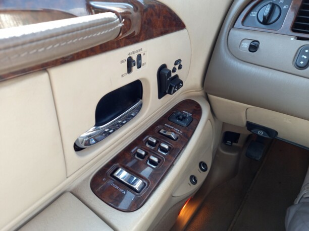 Lincoln Town Car III, 2001 г.