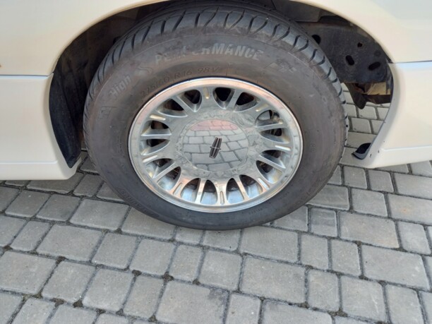 Lincoln Town Car III, 2001 г.