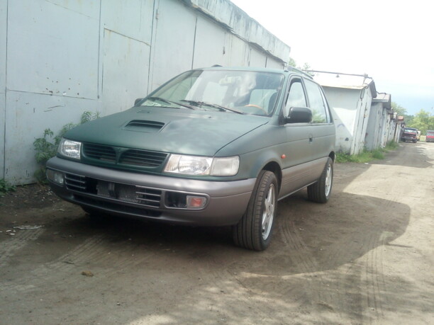 Mitsubishi Space Runner I, 1998 г.