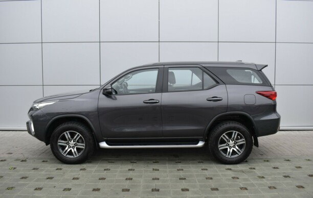 Toyota Fortuner II , 7 мест, 2020 г.