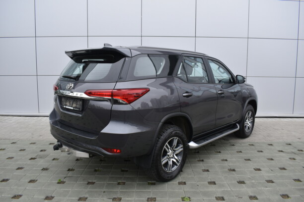 Toyota Fortuner II , 7 мест, 2020 г.