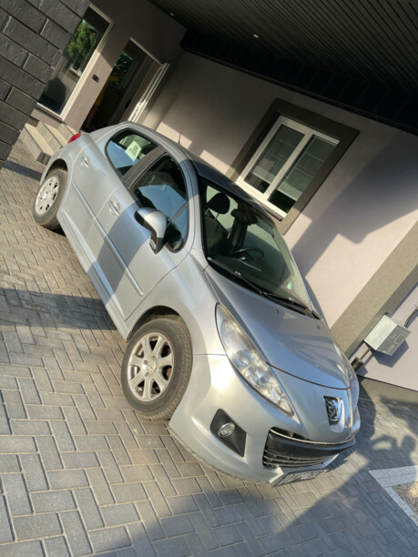 Peugeot 207 I · Рестайлинг, 2010 г.