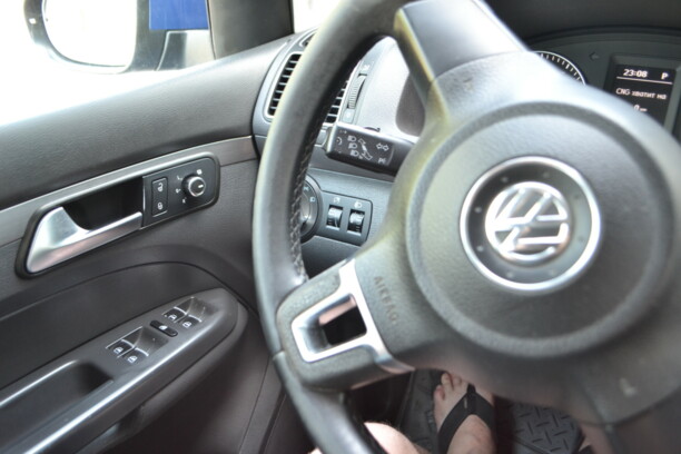 Volkswagen Touran II, 7 мест, 2010 г.