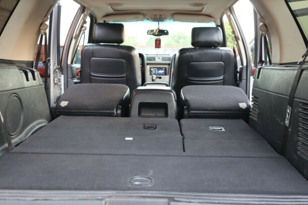 Lincoln Navigator II, 7 мест, 2003 г.