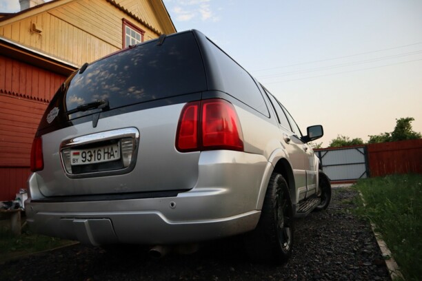 Lincoln Navigator II, 7 мест, 2003 г.
