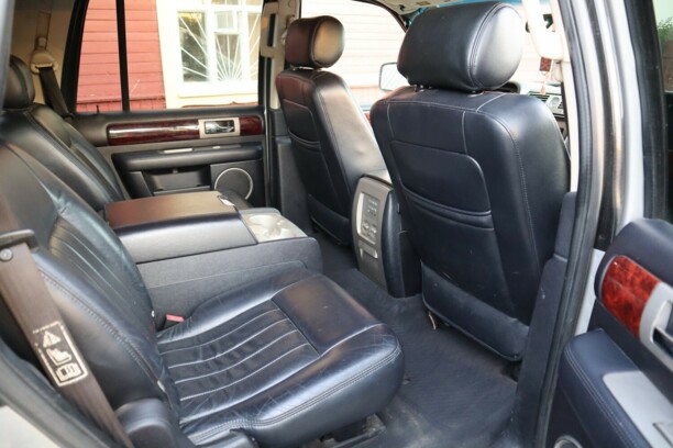 Lincoln Navigator II, 7 мест, 2003 г.