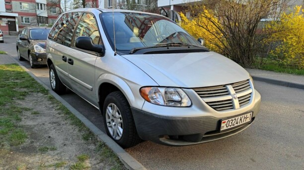 Dodge Caravan IV, 7 мест, 2005 г.
