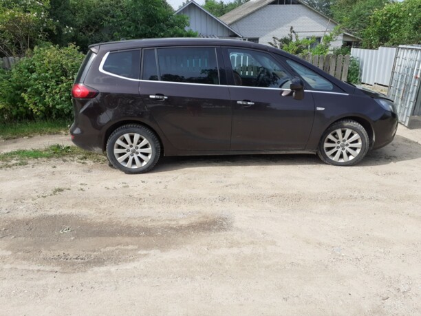 Opel Zafira C, 7 мест, 2012 г.