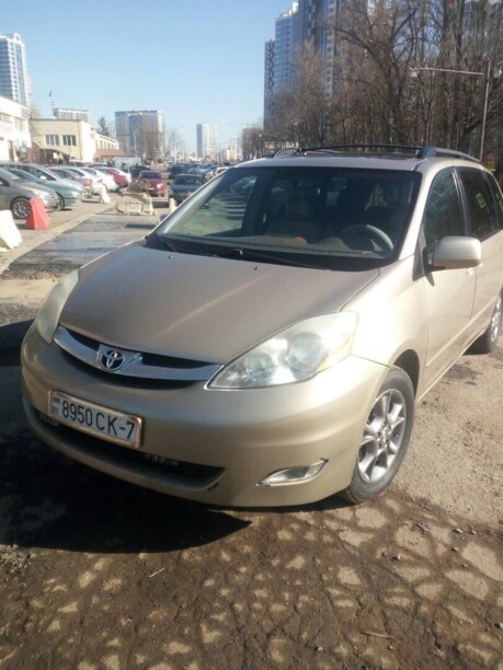Toyota Sienna II (XL20) · Рестайлинг, 7 мест, 2006 г.