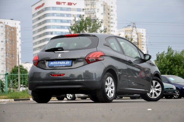 Peugeot 208 I · Рестайлинг, 2016 г.