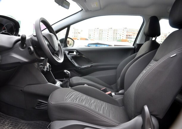 Peugeot 208 I · Рестайлинг, 2016 г.