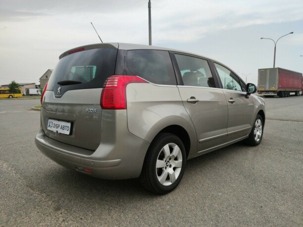 Peugeot 5008 I · Рестайлинг, 7 мест, 2015 г.