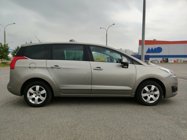 Peugeot 5008 I · Рестайлинг, 7 мест, 2015 г.