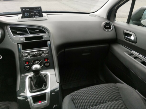 Peugeot 5008 I · Рестайлинг, 7 мест, 2015 г.