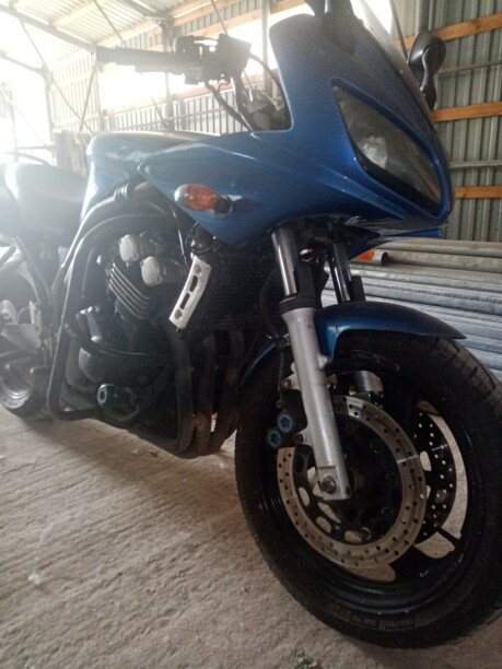 Yamaha FZR, 2002 г.
