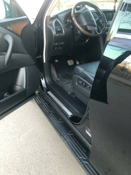 Infiniti QX56 II, 7 мест, 2013 г.