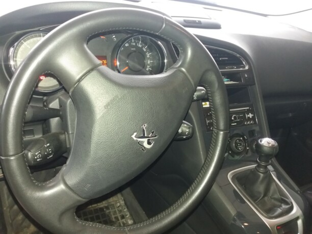Peugeot 5008 I · Рестайлинг, 7 мест, 2016 г.