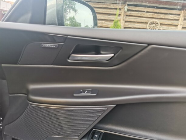 Jaguar XE, 2016 г.