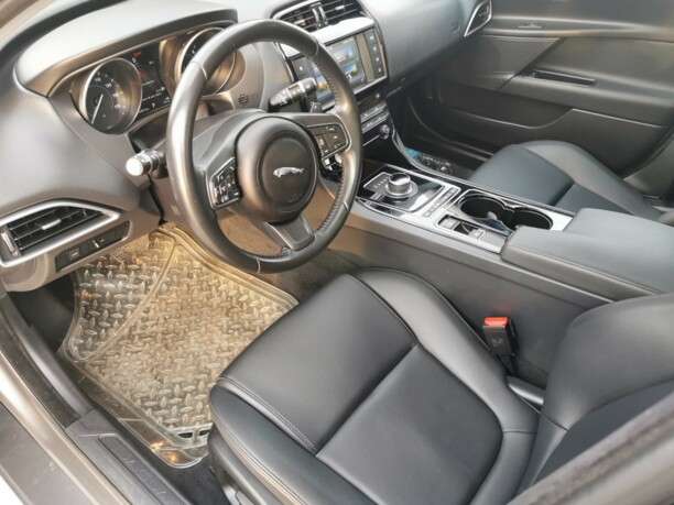 Jaguar XE, 2016 г.