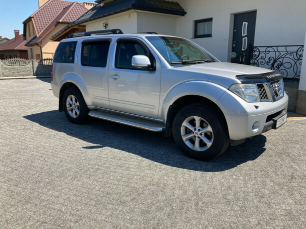 Nissan Pathfinder R51, 7 мест, 2008 г.