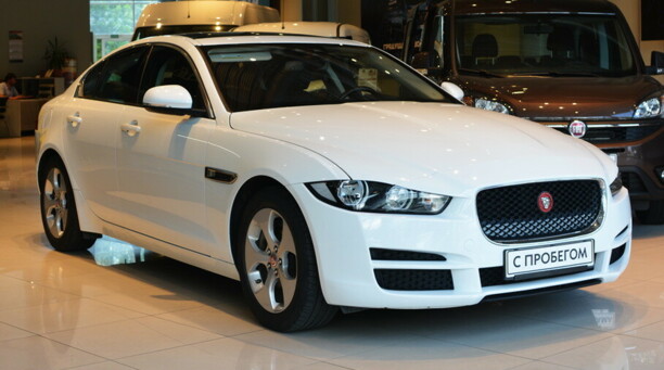 Jaguar XE, 2017 г.