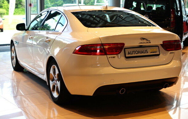 Jaguar XE, 2017 г.