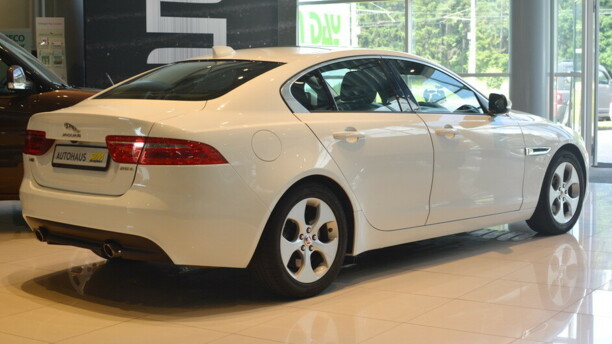 Jaguar XE, 2017 г.