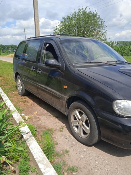 Kia Carnival I, 7 мест, 2000 г.