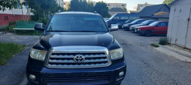 Toyota Sequoia II, 7 мест, 2008 г.