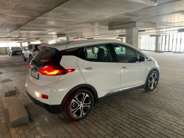 Chevrolet Bolt, 2017 г.