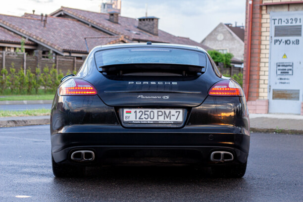 Porsche Panamera 970, 2010 г.