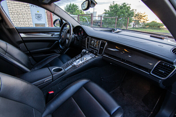 Porsche Panamera 970, 2010 г.