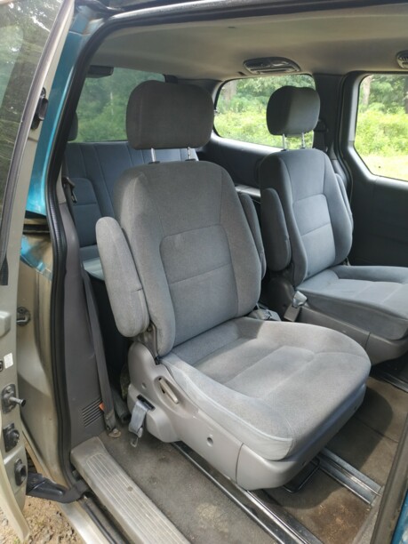 Kia Carnival I, 7 мест, 1999 г.