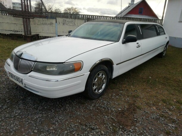 Lincoln Town Car III, 2000 г.