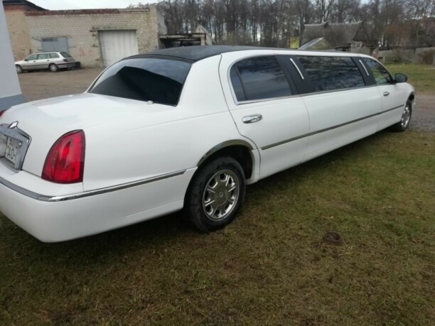 Lincoln Town Car III, 2000 г.