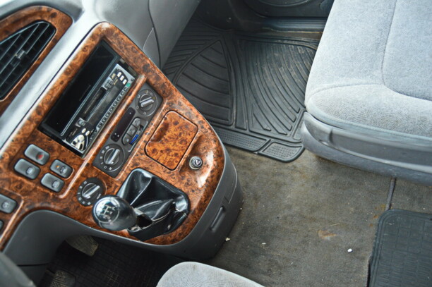 Kia Carnival I, 7 мест, 2000 г.