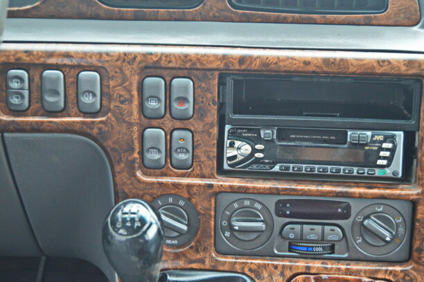 Kia Carnival I, 7 мест, 2000 г.