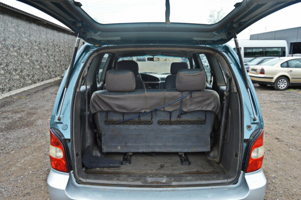 Kia Carnival I, 7 мест, 2000 г.