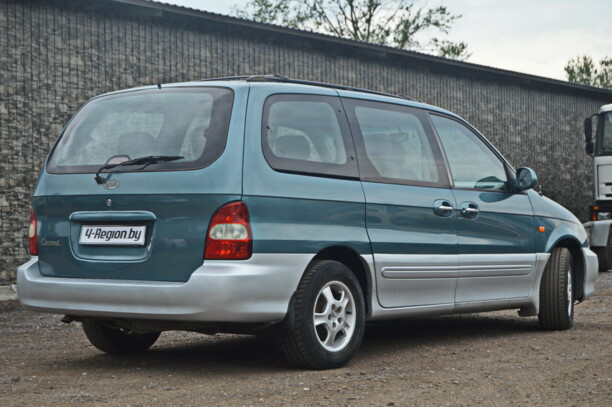 Kia Carnival I, 7 мест, 2000 г.