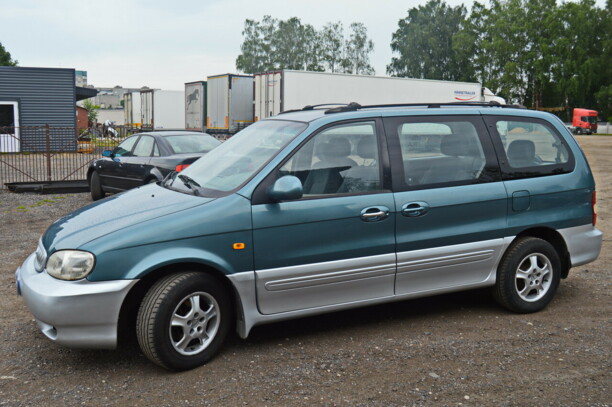 Kia Carnival I, 7 мест, 2000 г.