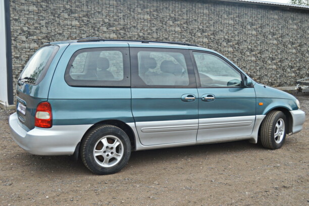 Kia Carnival I, 7 мест, 2000 г.